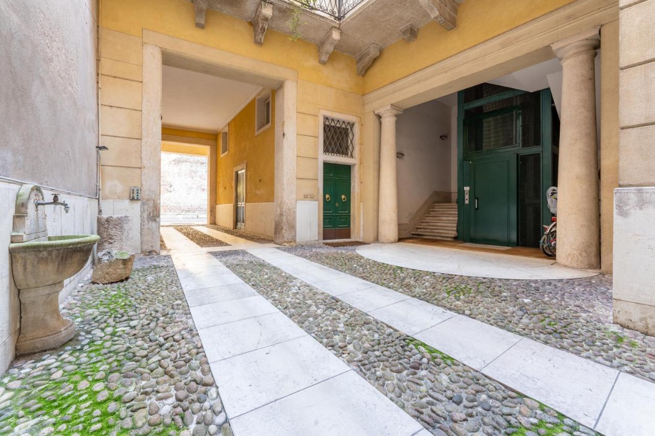 Corso Cavour Luxury Apartment 维罗纳 外观 照片